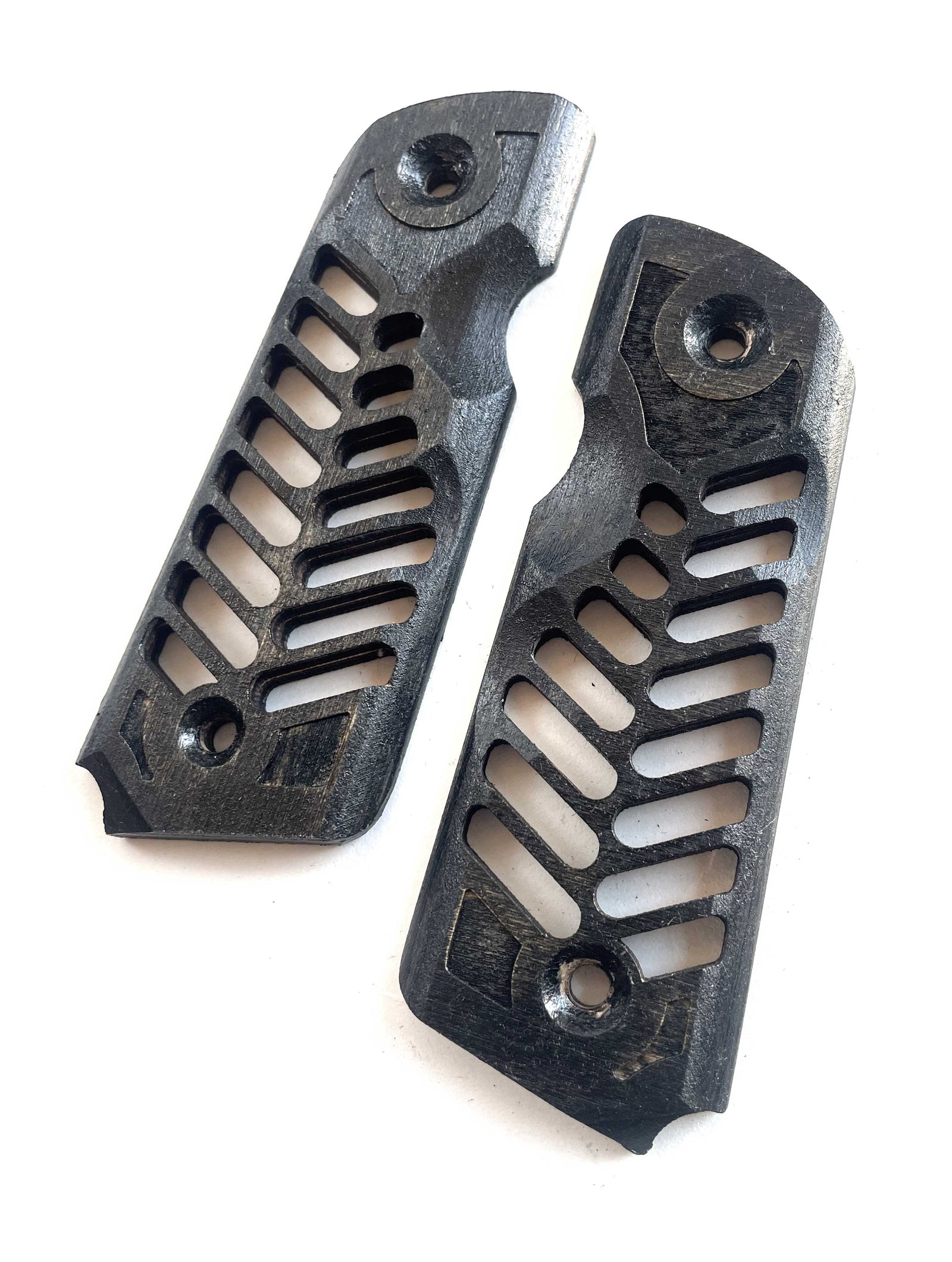 2024 LIMITED EDITION / QUANTITY "FISHBONE" GRIP BLACK STAIN